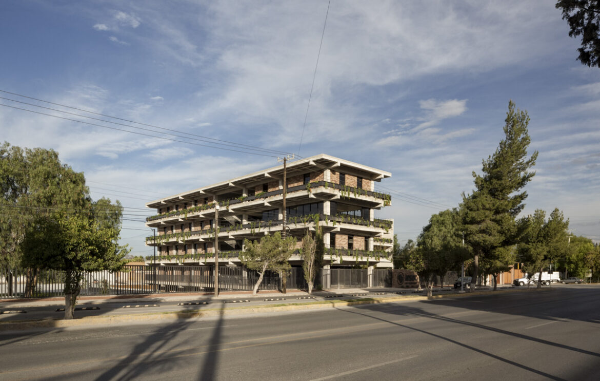 universidad_saltillo_2209